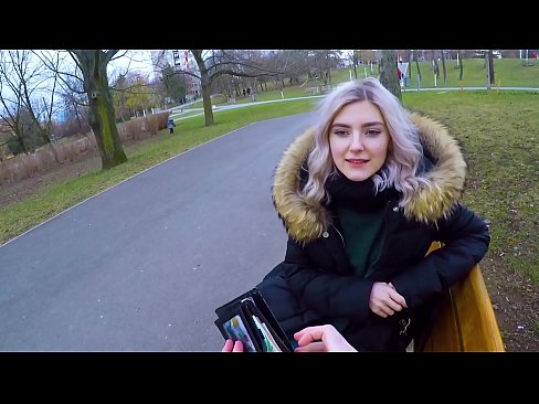 ❤️ Ezezagun baten esperma beroa irensten du diruaren truke - Eva Elfie-k parkean putz egin du ️ Super sexua pornoan eu.pornobot.ru ️❤